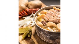Vepřové žebírko mit Kartoffel Adventure Menu