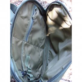 Hrudnítasche Jubö Front Bag Mini grün