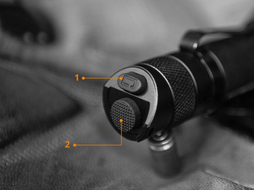 LED-Taschenlampe Fenix TK25 Red