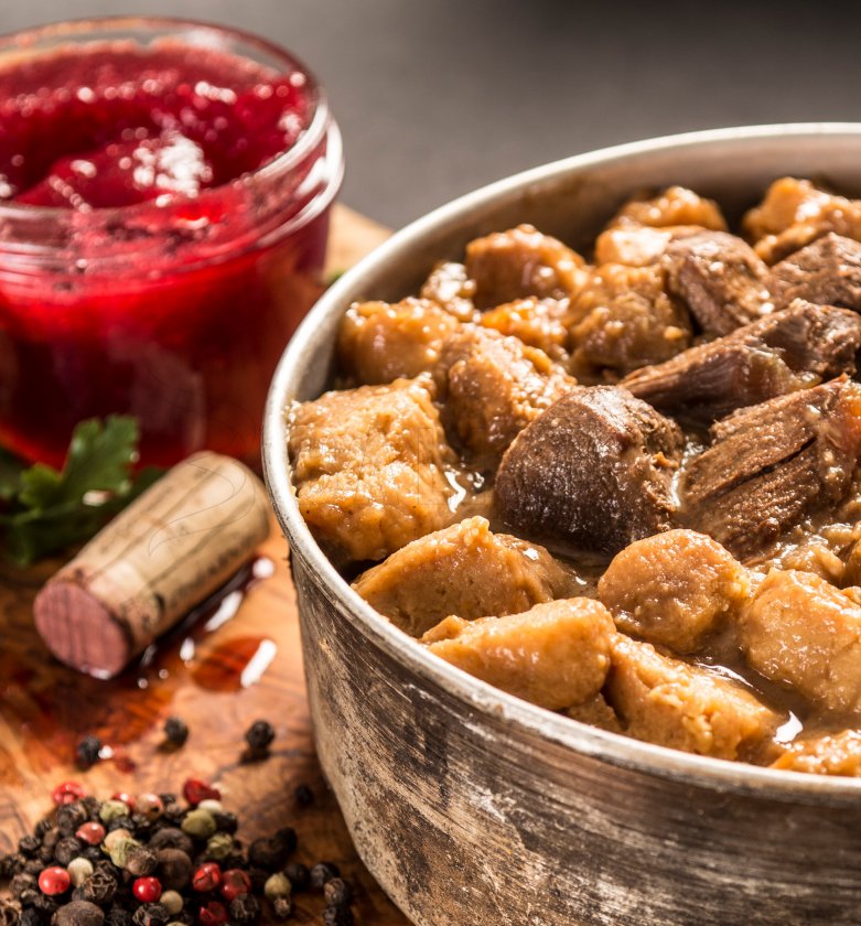 Hirschragout mit Kartoffelknödelchen Adventure Menu