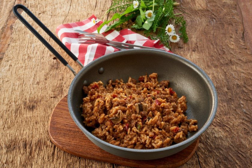 Ausgewählte Rindfleischmischung Stroganoff mit Reis Trek'n Eat