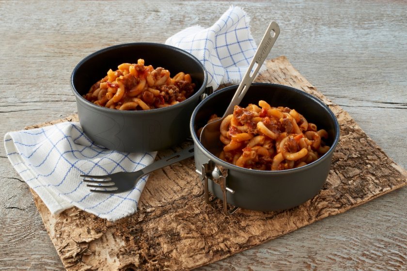 Pikantes Rindergulasch mit Nudeln Trek'n Eat