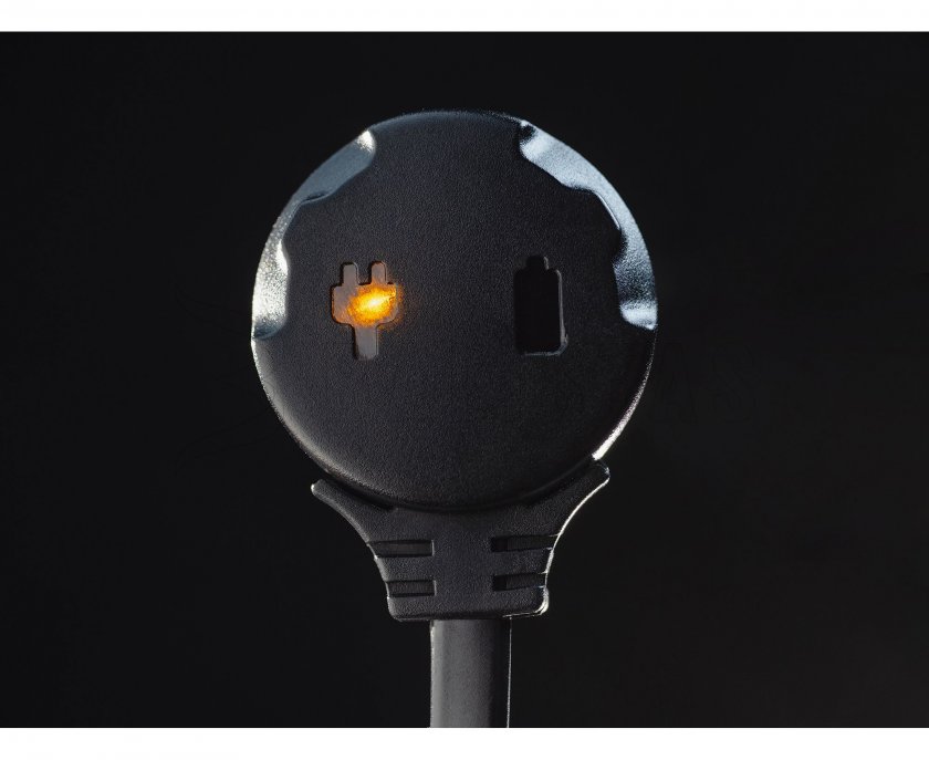 Magnetická USB nabíječka Armytek AMC-02 4.jpg