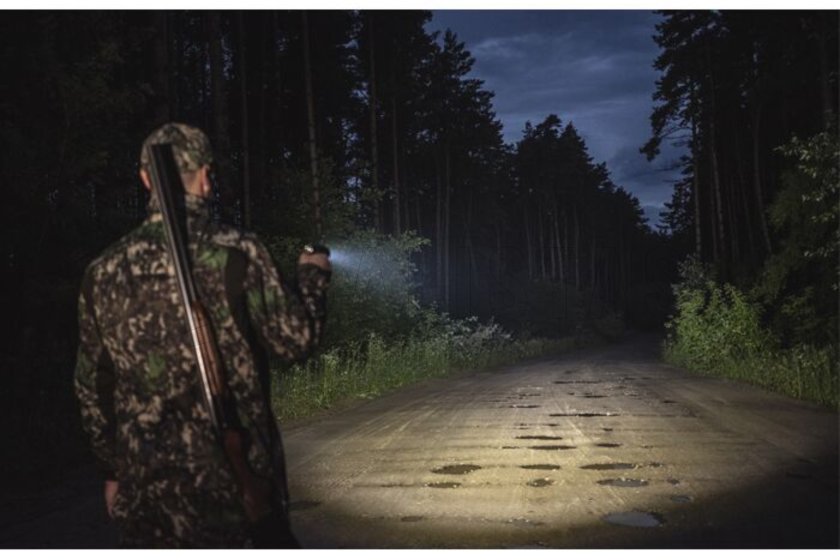 Taschenlampe Armytek Viking PRO Set warmweißes Licht 8